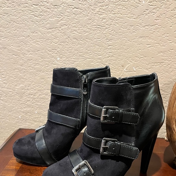 Sam & Libby Black Triple Strap Ankle Boots - Picture 2 of 13